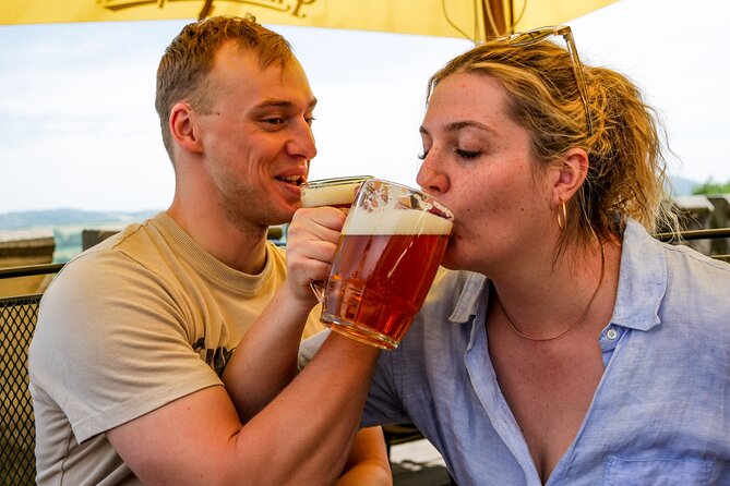 3 in 1 Tour Brewery & Castle in Bohemian Paradise Unesco Geopark - Hrubá Skála Castle: eating in the yard and climbing a medieval tower