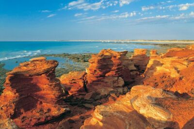 Afternoon Broome Town Tour including Beer Tasting & Sunset Drinks - Willie Creek Pearls Chinatown Showroom: more than souvenirs, it’s the human side of pearling