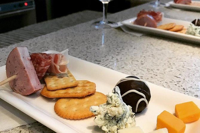 Afternoon Wine, Beer and Charcuterie Tour in Niagara-on-the-Lake - Stop 2: Pillitteri Estates Winery and Family-Run Tradition