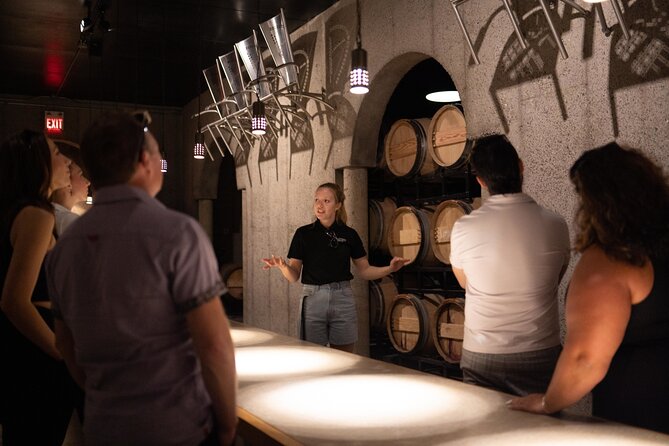 Beer and Wine Tour in Niagara-on-the-Lake - The guide experience: Chester, friendly check-ins, and sample guidance