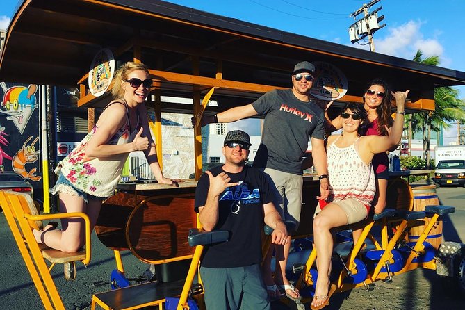 Beer Lover's Bike Tour of Honolulu - Street Artists and Local Stories Along the Ride