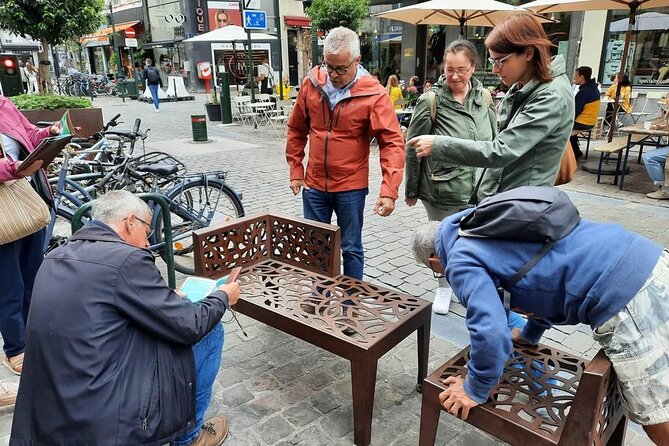 Beer Tasting and Scavenger Hunt in Brussels – About 3 Hours - Grand Place riddles: where your eyes learn to look