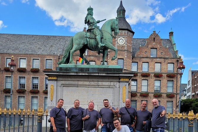 Beer tour with tasting in Dusseldorf - Hoppeditzdenkmal and the City-Making Monuments: Quick Stops, Big Meaning