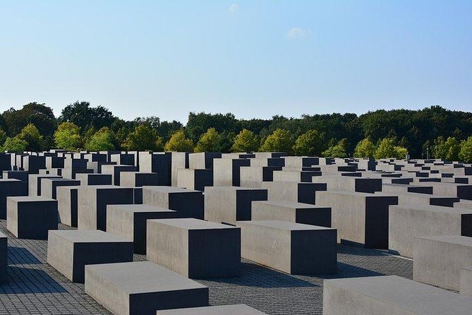 Berlin Beers & Battlefields Tour: War History and German Beer - Mitte and WWII: How the Tour Makes the City’s Layout Tell a Story