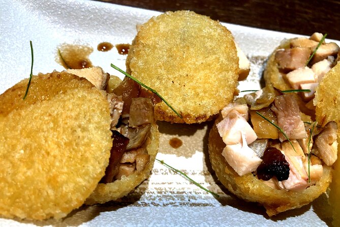 Bia & Bites - Saigon Craft Beer on Vintage Vespa with Dinner - Stop 2 in District 3: DIY Beer Crafting on a Street-Culture Route