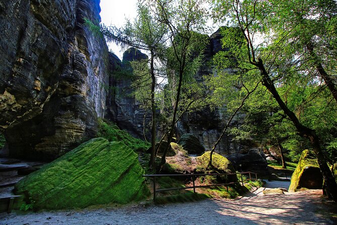 Bohemian Switzerland From Prague with Brewery Tour & Beer Tasting - Lunch at Pivovarská Restaurace Kapitán: VIP Seating and a Real Meal