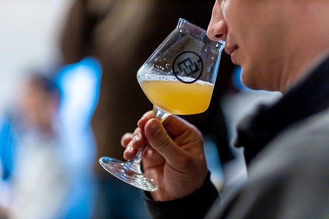 Budapest Beer Experience: 2-Hour Guided Craft Beer Tasting - Your five pours: variety that teaches rather than confuses