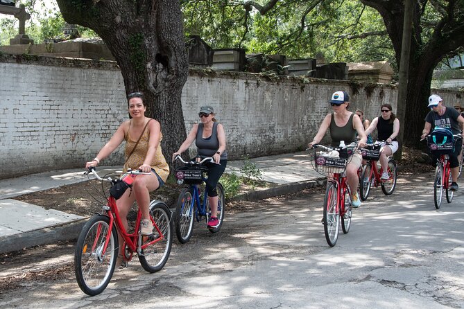 Craft Beer and Garden District Bike Tour in New Orleans - Guide Style and the Social Part: Small Group Conversations on Two Wheels