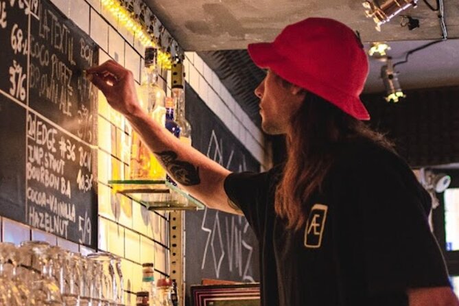 Craft Beer Tipsy Tour in Barcelona - Stop 1: City Sights Through Craft Beer Stories