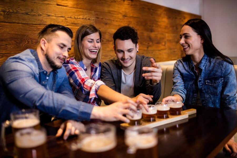 DAILY Beer Tasting Private Guided Tour at Best Warsaw Pubs - Stop 1: a classic Polish pour in a local-style pub