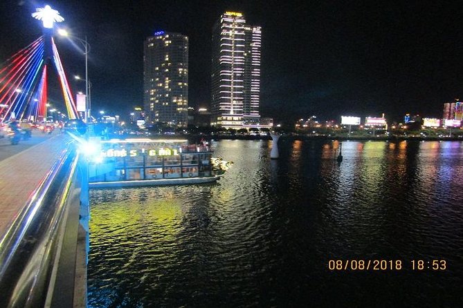 Dragon Cruise by Romantic Yatch: Tasty Beer/Flower/Cake & Dance - The river route: Han Swing Bridge, Love Bridge, Sailing Bridge