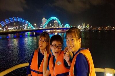Dragon Cruise by Romantic Yatch: Tasty Beer/Flower/Cake & Dance - Saturday Dragon Bridge fire-breathing: what you’re really booking