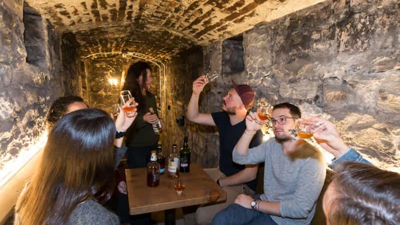 Edinburgh: Harry Potter Walking Tour and Beer Tasting - From Tron Kirk Market to the Royal Mile: getting your bearings fast