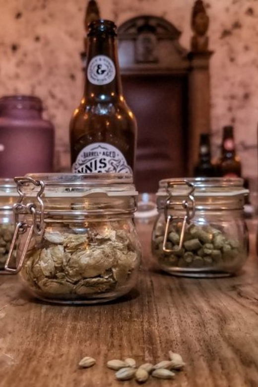 Edinburgh: Harry Potter Walking Tour and Beer Tasting - Waverley Station and Old College: where the real city story supports the wizard one