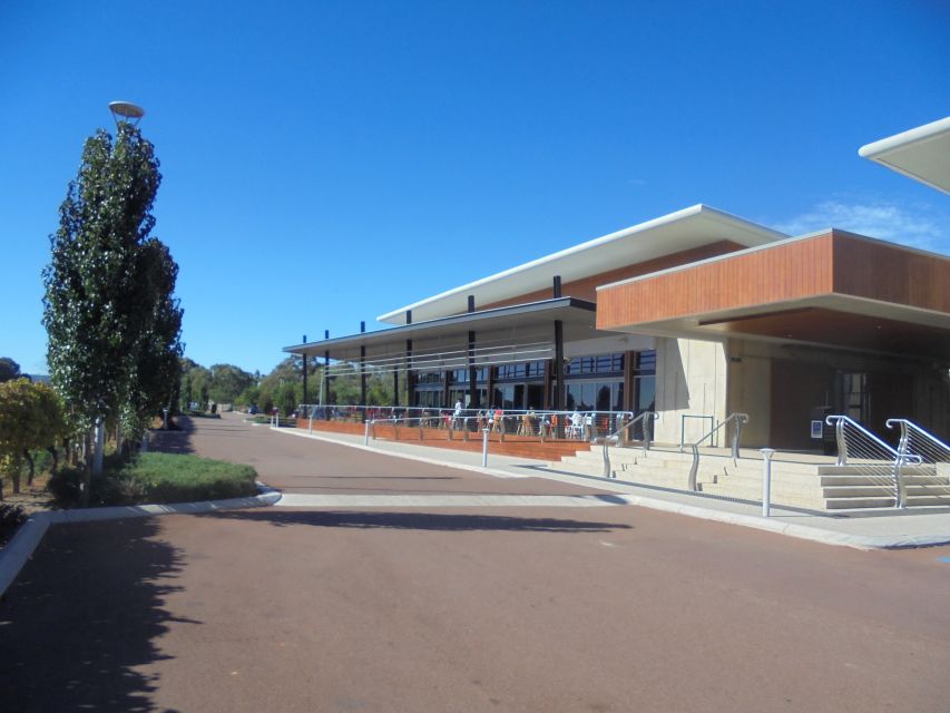 From Perth: Swan Valley Winery & Brewery Day Tour With Lunch - Chocolate and cheese: the sweet reset after wine and beer