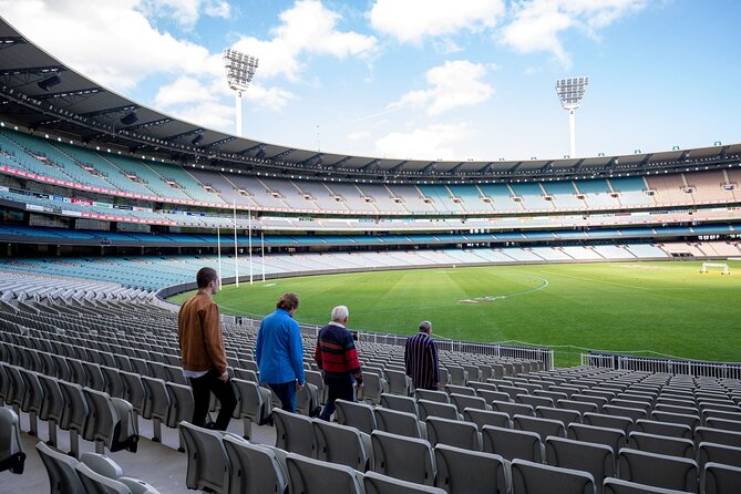 Full-Day Sports and Beer Tour of Melbourne with Lunch - Marvel Stadium and Docklands: The Big-Venue Feel in Motion