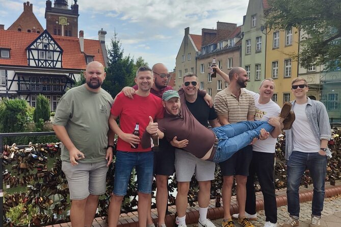 Gdansk: NO LIMIT BEER City Tour Sightseeing by Buggy Golf Cart - Motława River to Mary’s Church: a waterfront reset