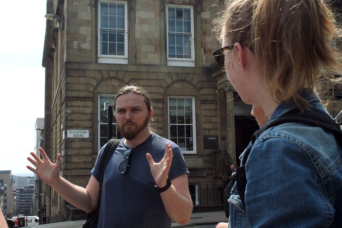 Glasgow: Pubs & History Walking Tour with Beer Tasting - Why the History Pieces Don’t Feel Like Homework