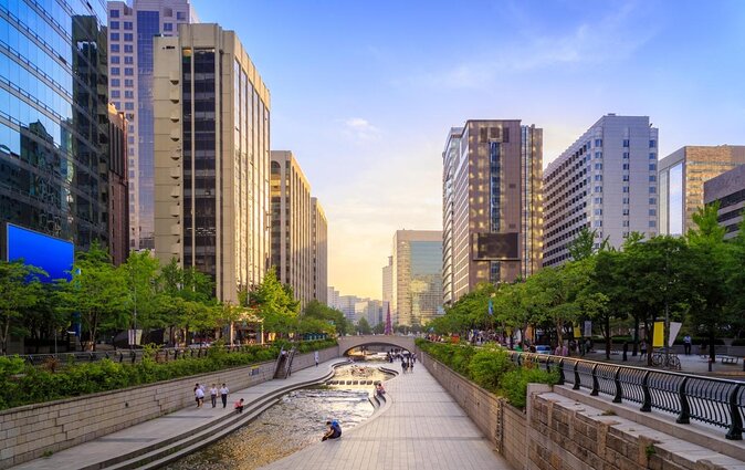 [KoreaByLocal] Authentic Seoul Night Walk and Chicken & Beer - Key highlights you’ll feel fast