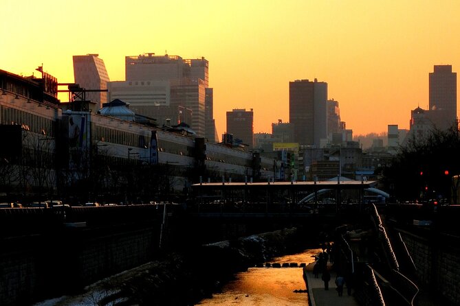 [KoreaByLocal] Authentic Seoul Night Walk and Chicken & Beer - Chimaek finale: why chicken and beer is the right ending