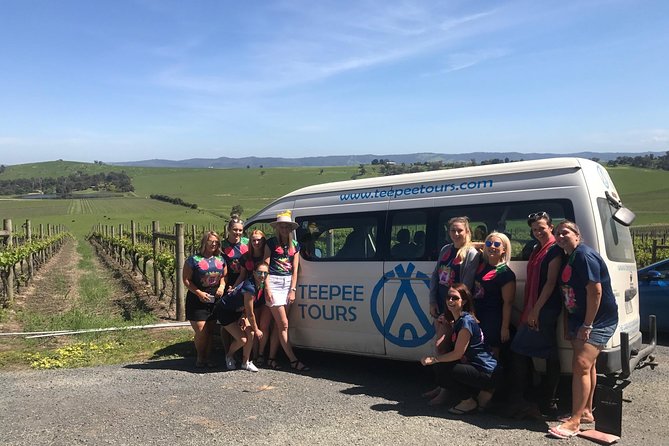 Laid back, Yarra Valley Wine Tour: Wine, Cider, Gin, Beer + Choc - Your first Yarra Valley stop: wine country with live music energy