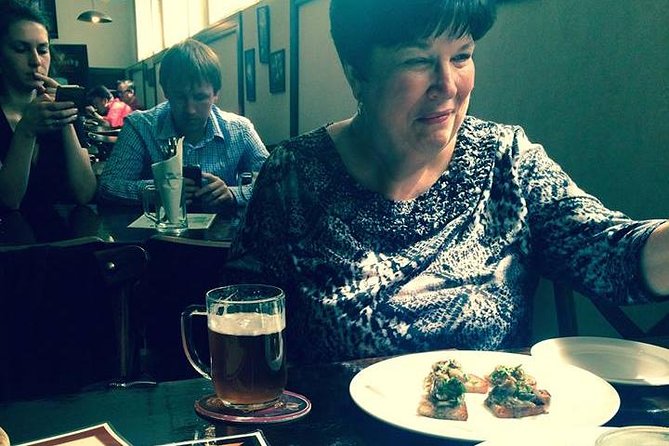 Local Beer & Food Tour - Where you start near the castle and how that shapes your night