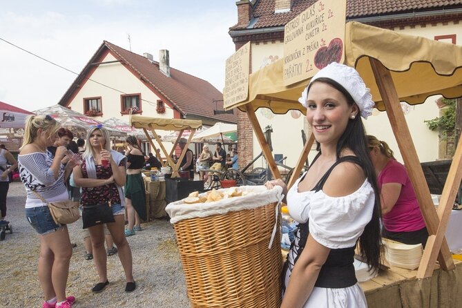 Medieval Dinner Show Castle and Brewery Tour with Hotel pick up - Hotel pickup from Prague: the easiest way to start a medieval night