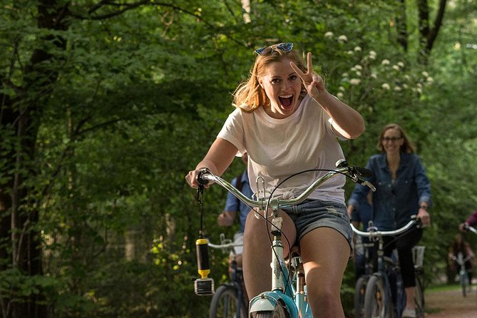 Mini Classic Bike Tour @ 4pm incl. Beer Garden & Surfers 2,5 hrs - Key things that make this tour worth your time