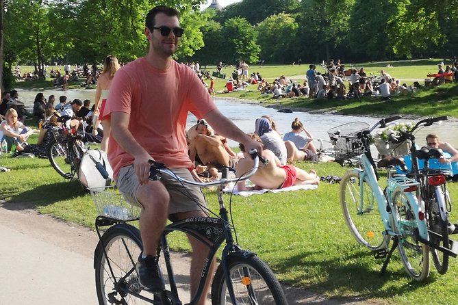 Mini Classic Bike Tour @ 4pm incl. Beer Garden & Surfers 2,5 hrs - Entering Munich by bike: why the 4pm timing works