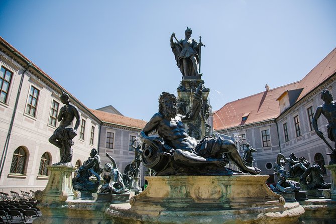 Munich City Bike Tour + Beer Garden Lunch Stop - Key highlights to look for