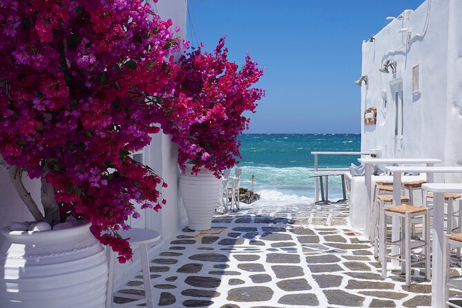 Mykonos Town & Visit a local Brewery : Walking Tour with Tasting - Starting at the Police Station: how the meeting point shapes your day