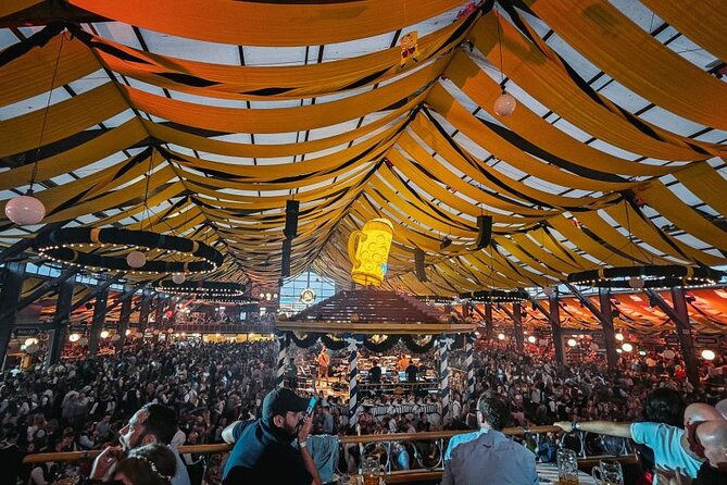 Oktoberfest Experience in Munich: Fun, Food, Beer & Seats - Timing and meeting point: why the start matters at Oktoberfest