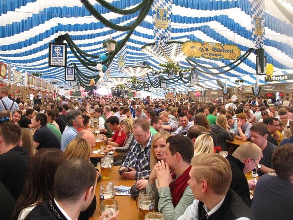 Oktoberfest Tour with table and unlimited beer - Key points if you only read a few things