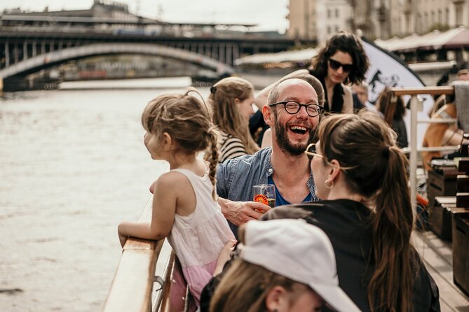Old Berlin Beer Evening Sunset Cruise on Steamship - Your 7:00 pm departure: why the timing matters