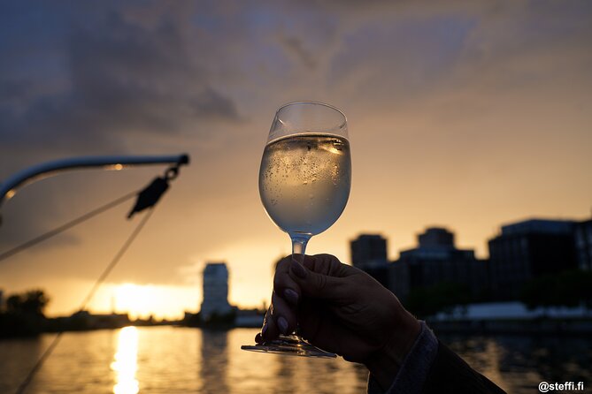 Old Berlin Beer Evening Sunset Cruise on Steamship - Where you meet and how to get there without stress