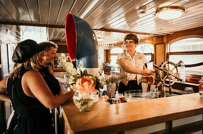Old Berlin Beer Evening Sunset Cruise on Steamship - Seating, blankets, and weather: the biggest practical decision