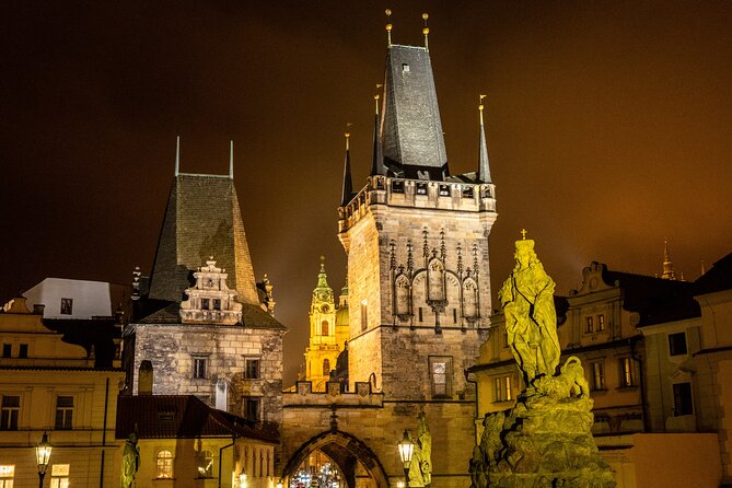 One Prague Tour: Old Town Road with local Food & Beer ️ - Old Town Square and the Astronomical Clock: more than the hourly show