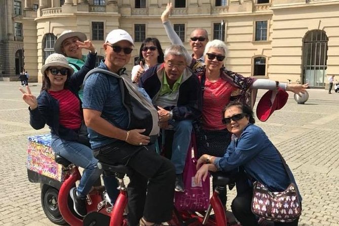 Party and Beer Bike Private Sightseeing Tour Berlin with Pick-up - What to bring and how to ride comfortably