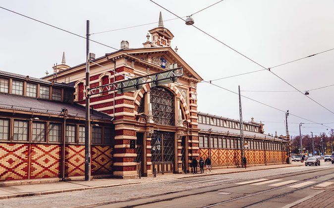 Private Culinary and Culture Tour in Helsinki - Old Market Hall Tastings: Reindeer, Salmon, and Skågen Bread