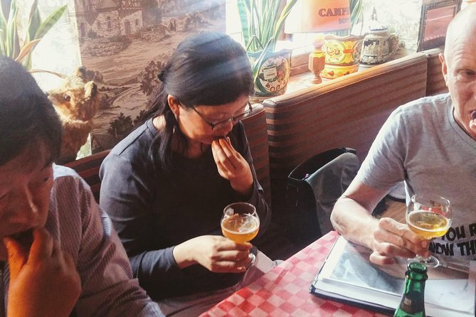 Private: Discover Bruges beers & brewery with chocolate pairing by a young local - Elisabeth Bruges: the chocolate store stop that keeps the tour moving