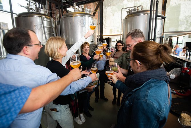 Private: Discover Brussels beer & breweries by a young local (incl. chocolate) - In ’t Spinnekopke vs Theatre Toon: Trappist Beer Tasting in a Classic Setting