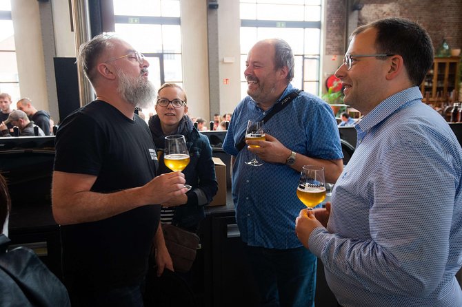 Private Ghent Beer & Brewery Tour by a young local - ’t dreupelkot: A Centuries-Old Liquor Bar Moment