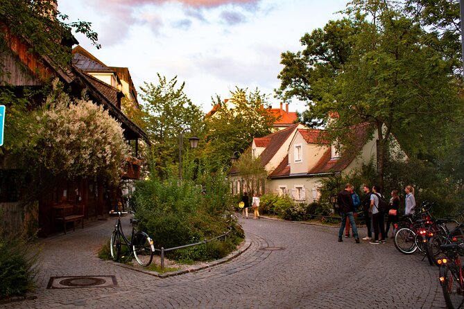 Private Highlights of Munich Bike Tour with Beer Garden Stop - The Wiener Platz beer garden stop: the break you’ll actually remember
