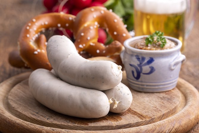Private Munich Beer Hall Tour with 3-Course Meal & Beer Tastings - Marienplatz First: Munich’s Center, Quick and Useful