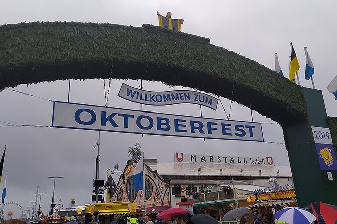 Private VIP Oktoberfest, Table, 3-Course-Menu, Beer & Champagne - Who This Private VIP Oktoberfest Experience Fits Best