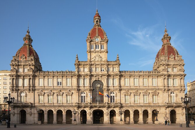 Private Walking Tour EN A Coruña with Beer or Wine - Church of Santiago: Gothic meets Baroque in real-world time