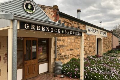 Red White & Brew - Wine, Gin & Beer Tour with Tastings from Adelaide - Stop 2: Pindarie Winery tastings with cheese, then a share-platter lunch