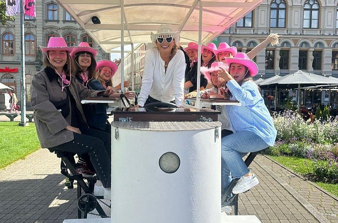 Riga Prosecco & Beer Bike Tour - The Drinks: Prosecco and Beer That Fit a One-Hour Party