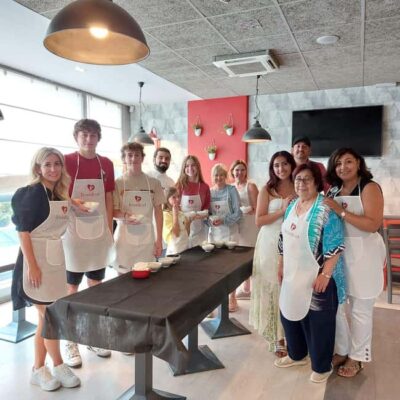 Rome: Pasta and Gelato Cooking Class with Wine or Beer - What you make in 2 hours: gelato and fettuccine, not just samples