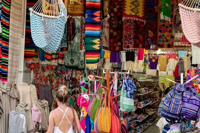 San Jose del Cabo Art Walk, Beer Tasting &Chocolate Demonstration - Ivan Guaderrama Art Gallery: Creative Work With an In-Heart of Town Feel